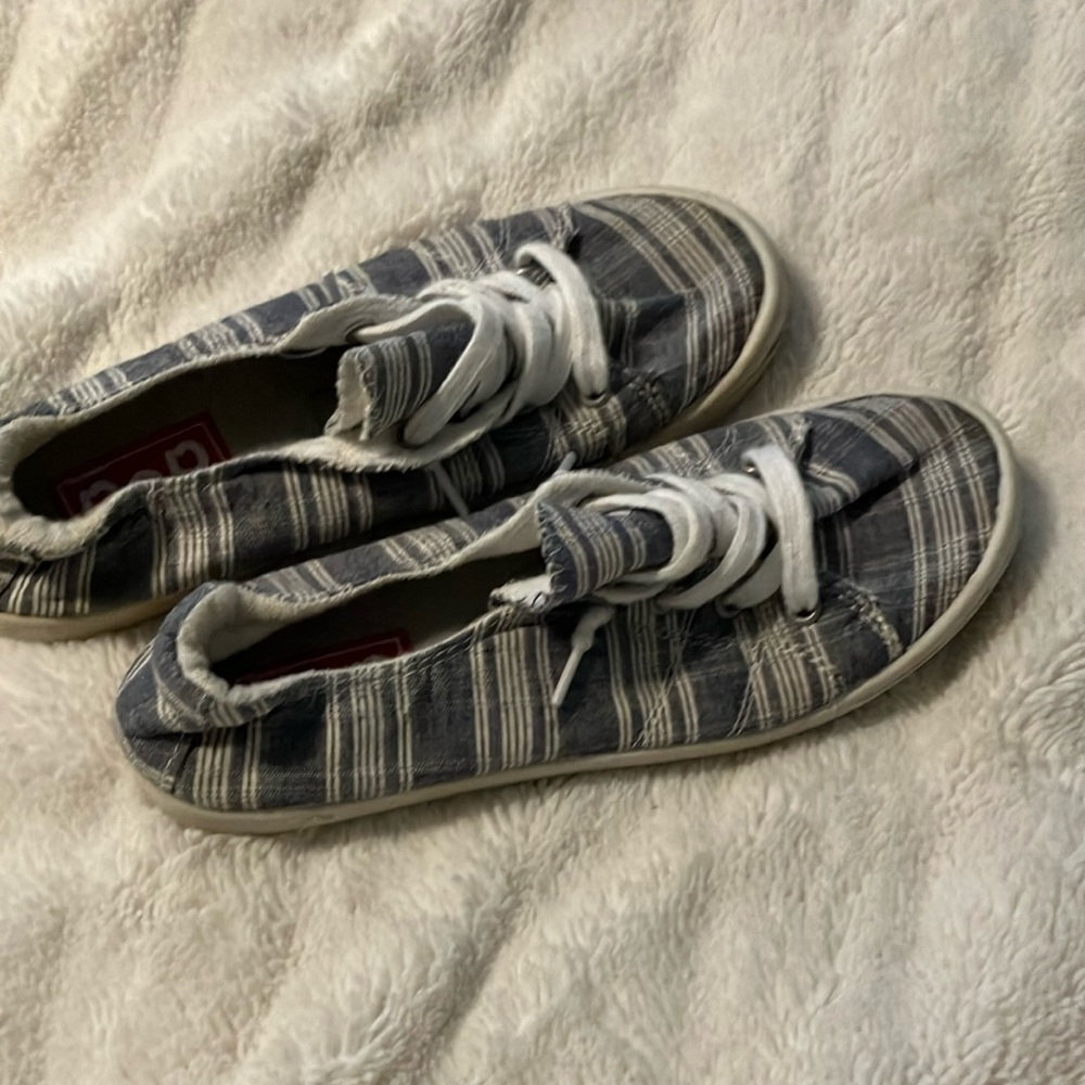 Pop grey stripe shoe